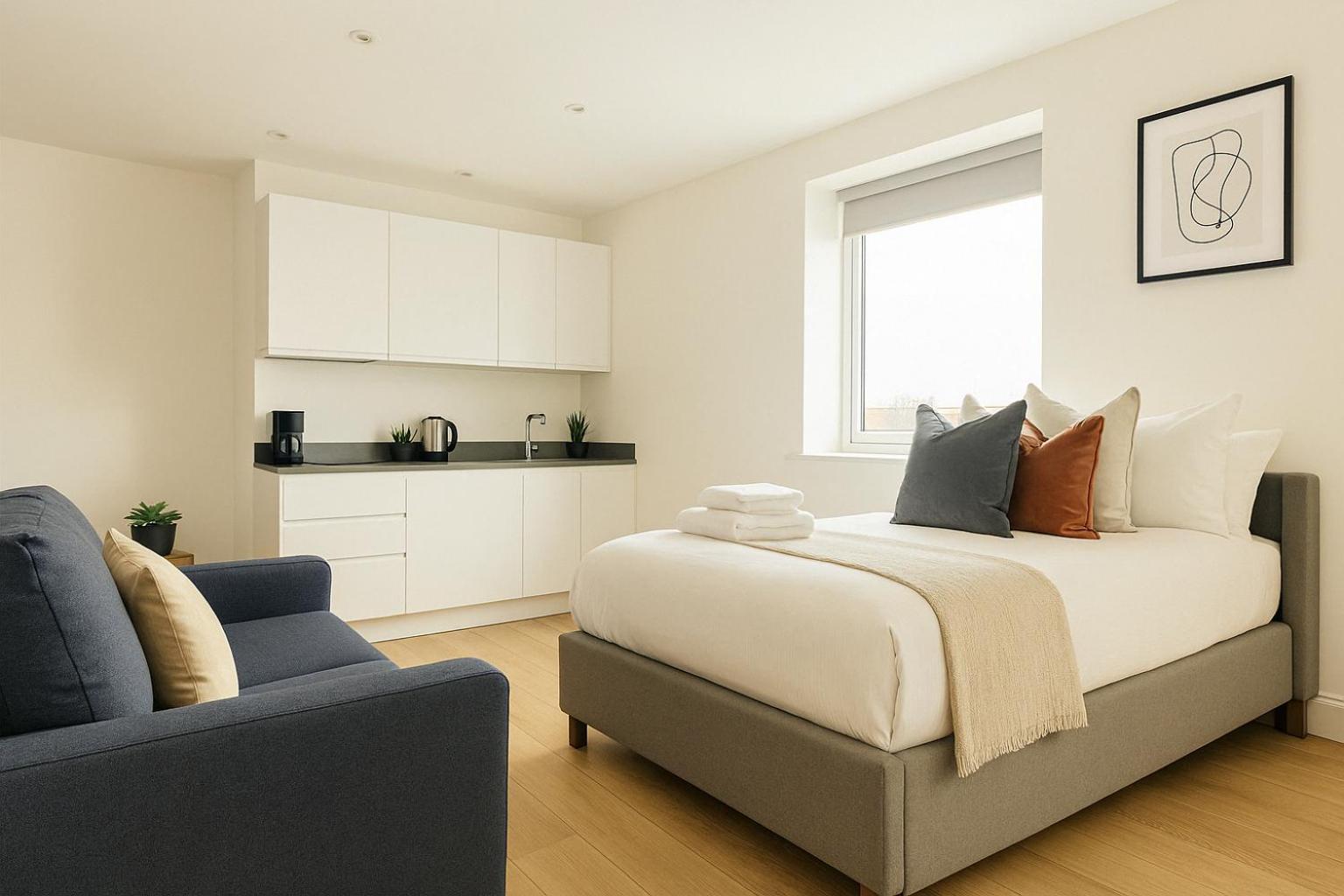 Bright Studio Flat - Walk To River Thames & Kingston Town Surbiton Bagian luar foto